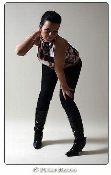 Modelki w dziwnych pozach Modelki w dziwnych pozach