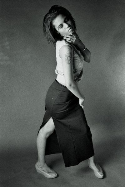 Modelki w dziwnych pozach Modelki w dziwnych pozach