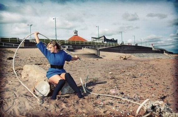 Modelki w dziwnych pozach Modelki w dziwnych pozach