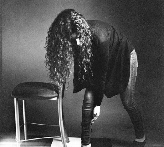 Modelki w dziwnych pozach Modelki w dziwnych pozach