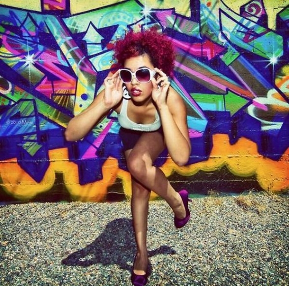 Modelki w dziwnych pozach Modelki w dziwnych pozach